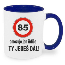 Hrnek se značkou - 85 omezuje jen řidiče