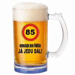 Sklenice na pivo - 85 omezuje jen řidiče. Já jedu dál