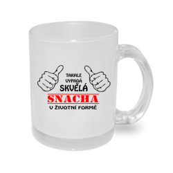 Hrnek takhle vypadá skvělá snacha v životní formě.